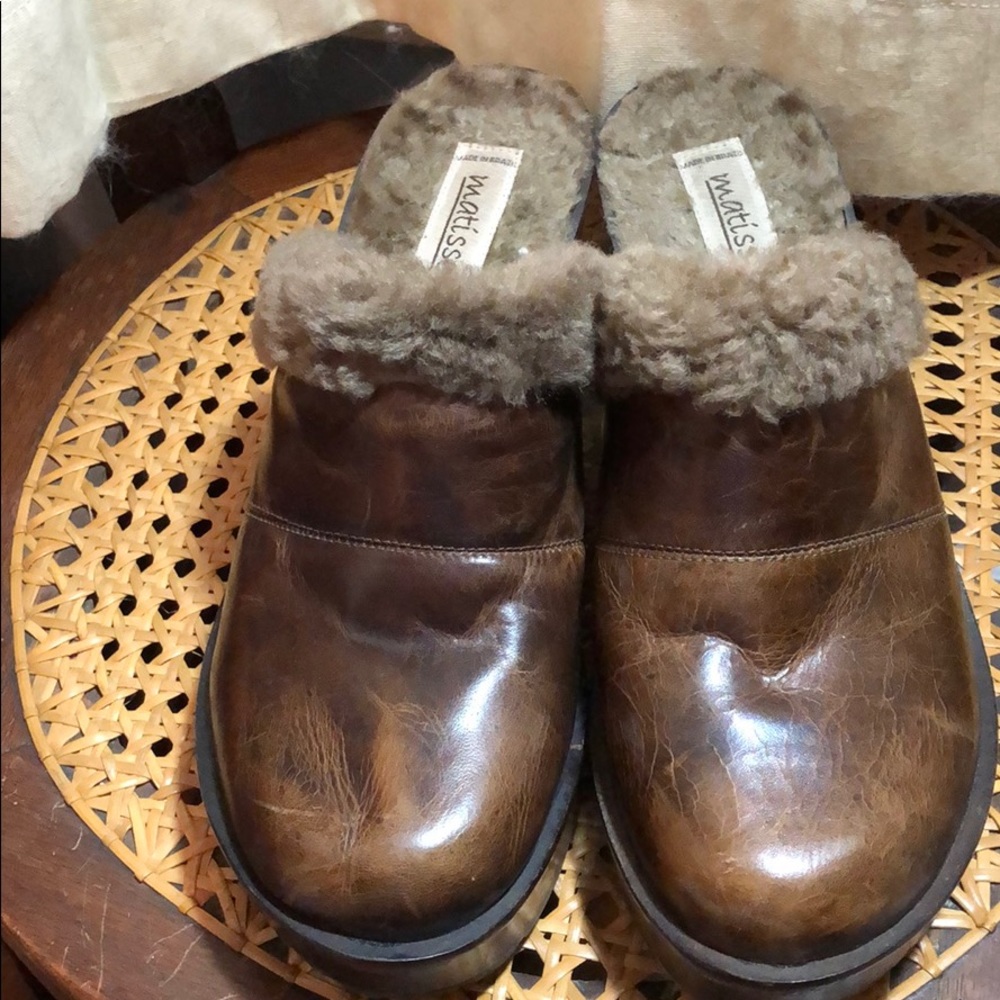 EUC Matisse Sherling Lined Clogs - Size 10